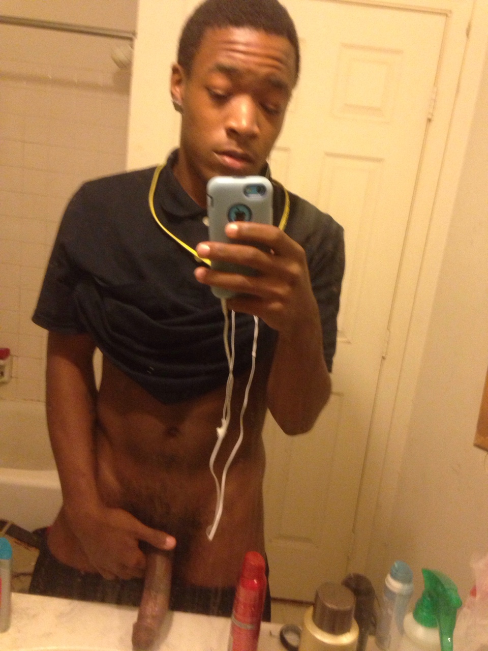 Private young black dick selfie